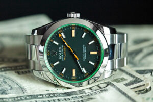 We pawn watches, Rolex, Breitling, OMEGA & more for cash on a 90 day loan